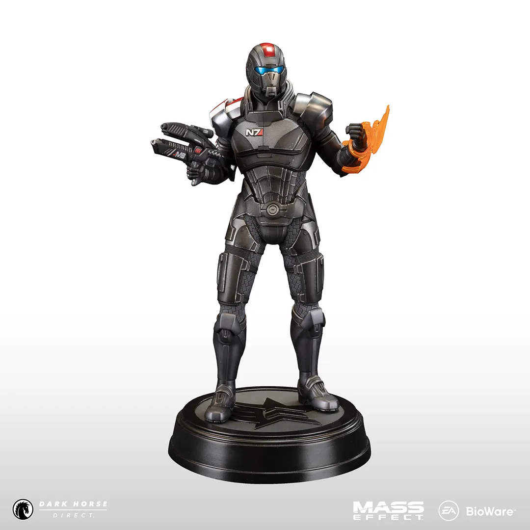 Exclusive – Dark Horse Reveals New Mass Effect Commander Shepard Statues