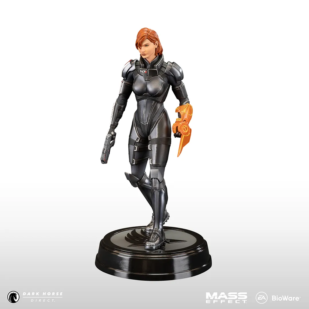 Exclusive – Dark Horse Reveals New Mass Effect Commander Shepard Statues