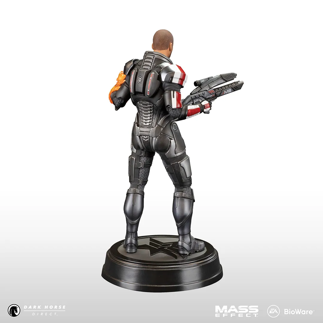 Exclusive – Dark Horse Reveals New Mass Effect Commander Shepard Statues